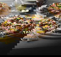 Crust Gourmet Pizza Bar - Belmont - Accommodation Europe