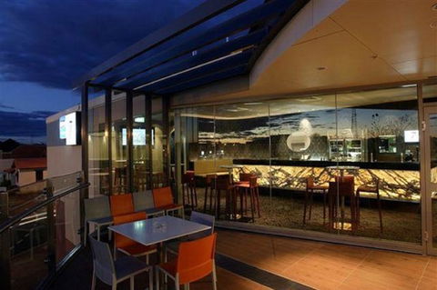 One 7 Eight Dining And Bar - Events Australia 0