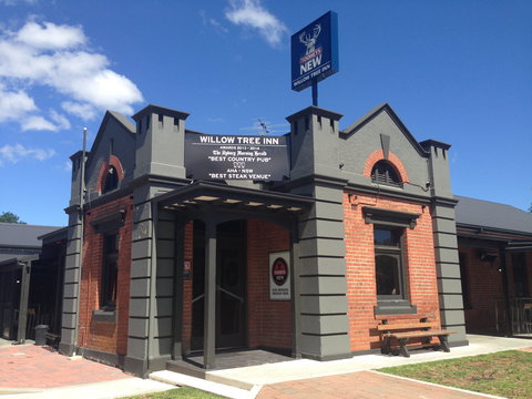 Graze Restaurant At The Willow Tree Inn - Events Australia 1