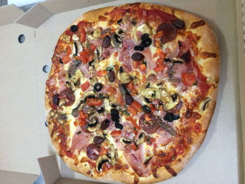 Al Taglio Woodfire Pizzeria - Accommodation Europe 0