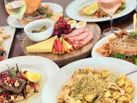 The Pavilions Hotel Terranora - Events Australia 1