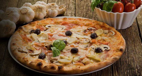 Alex's Pizza - Accommodation Europe 0