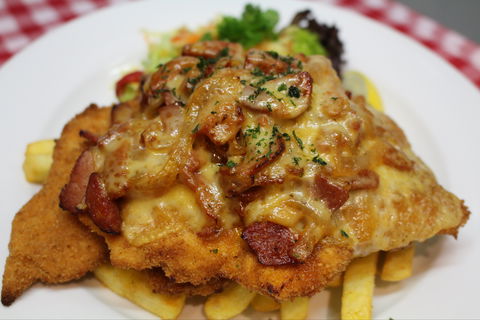 Austrian Schnitzelhaus Erina - Events Australia 0