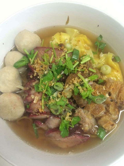 Bua Thong - Tourism Bookings 0