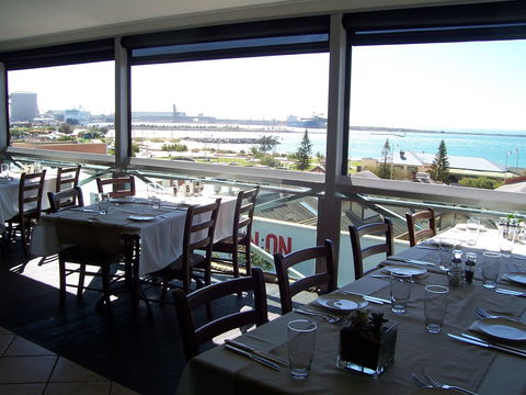 HarbourView Restaurant And Bar - Events Australia 0