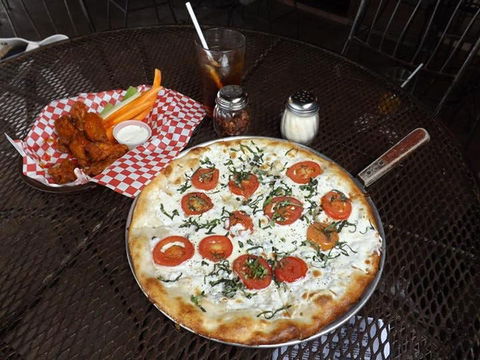 Al Capone's Pizzeria - Keilor East - Accommodation Europe 0