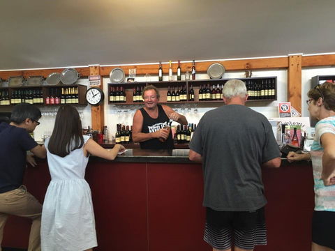Petersons Wines On Broke Road - Tourism Bookings 2