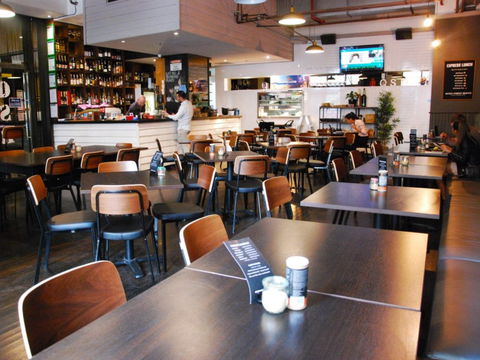 Queen Street Rescue - Tourism Bookings 0