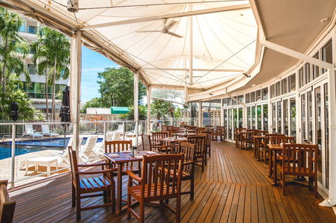 Poolside Restaurant And Bar - Events Australia 0