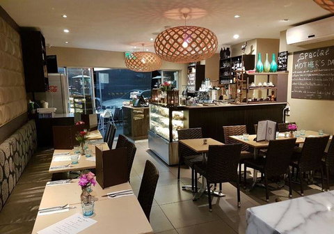 Sunrise Takeaway - Tourism Bookings 4