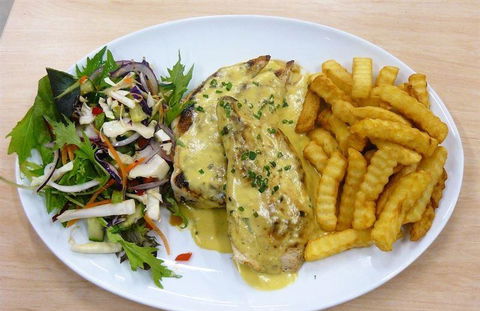 Yellow Belly Cafe - Tourism Bookings 5