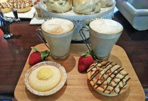 Agatha's Licensed Cafe - Accommodation Europe 8