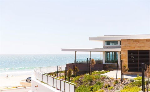 Hamptons City Beach - Accommodation Europe 4