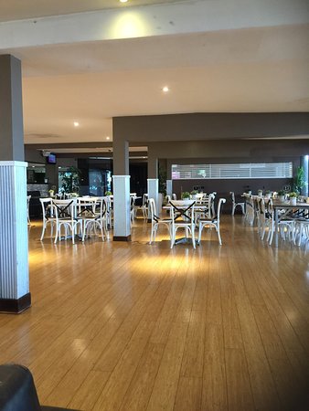 Maximilians On The Waterfront - Events Australia 9