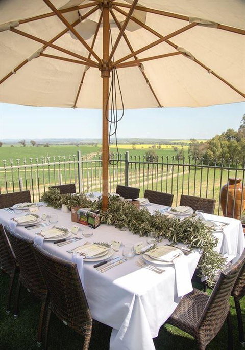 Cottontails Restaurant And Winery - Events Australia 3