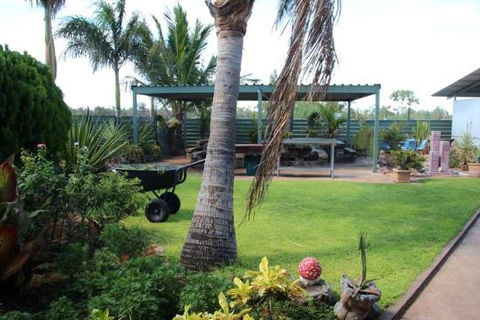 Devils Marbles Hotel - Tourism Bookings 0