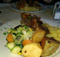 Queens Arms Hotel Riccardo's Seafood and Steakhouse - Events Australia