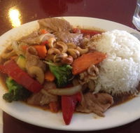 Dee's Vintage Thai Restaurant - Tourism Bookings