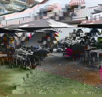 Pig Face Seafood Takeaway - Accommodation Europe