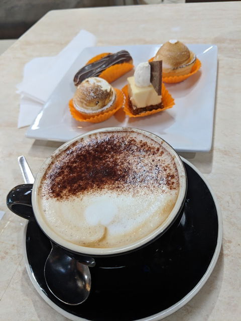 Addiction Coffee Bar - Accommodation Europe 5