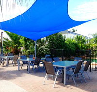 Yasi Bar and Grill