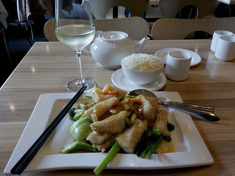 Parrot Seafood BBQ House - Accommodation Europe 0