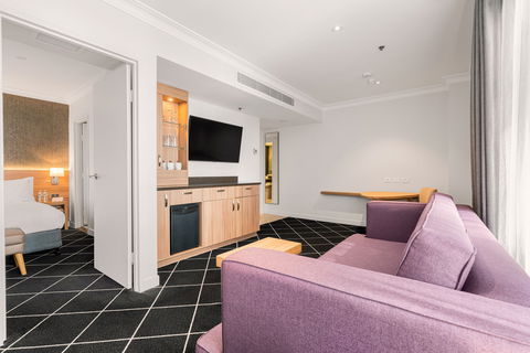 Holiday Inn Darling Harbour - Tourism Bookings 13