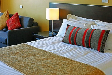 Lenna of Hobart - Events Australia 5