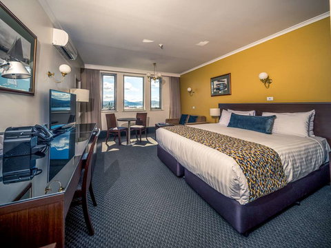 Lenna of Hobart - Events Australia 6