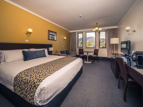 Lenna of Hobart - Events Australia 7