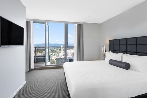 Meriton Suites Broadbeach - Events Australia 6