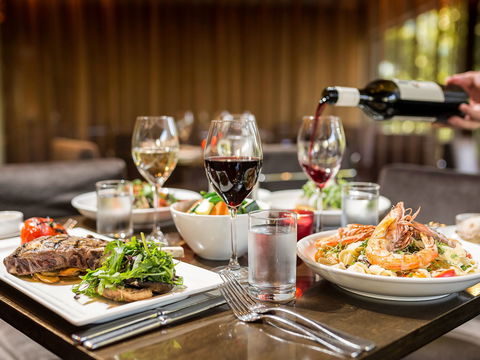 Novotel Canberra - Tourism Bookings 9