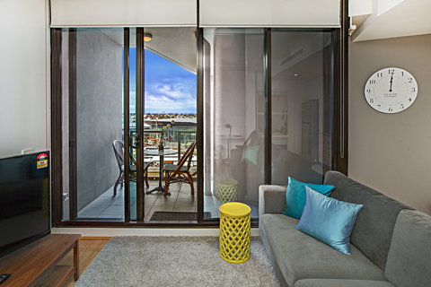 Melbourne Hotel Apartment Flinders Wharf - Events Australia 9