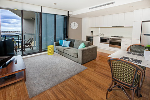 Melbourne Hotel Apartment Flinders Wharf - Events Australia 11