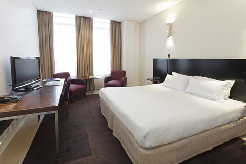 Hotel Causeway - Tourism Bookings 2