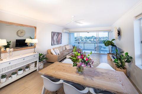 Goldsborough Place - Tourism Bookings 10