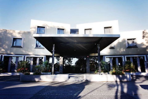Golden Pebble Hotel - Events Australia 0