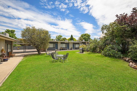 Hamilton Lakeside Motel - Tourism Bookings 1