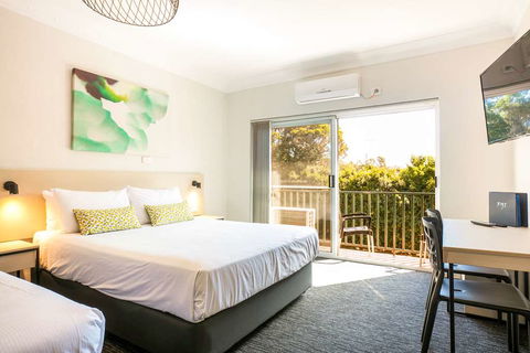 Nightcap At Blue Cattle Dog Hotel - Events Australia 1