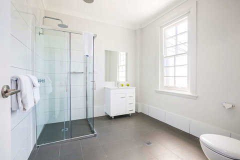 Nightcap at Regents Park Hotel - Events Australia 1