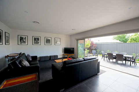 Mansi on Raymond - Events Australia 1