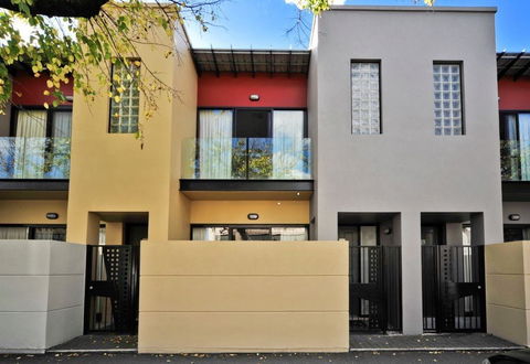 RNR Apartments, Adelaide - Events Australia 0