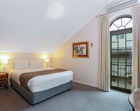 Quality Inn & Suites Menzies - Tourism Bookings 8