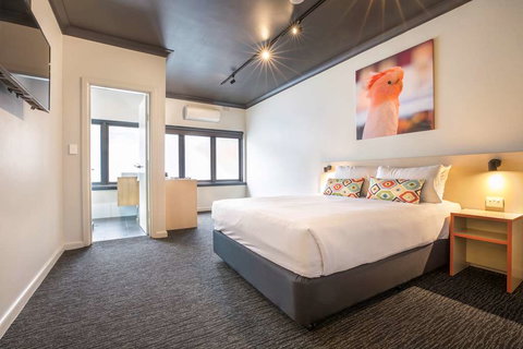 Nightcap at Chester Hill Hotel - Tourism Bookings 3