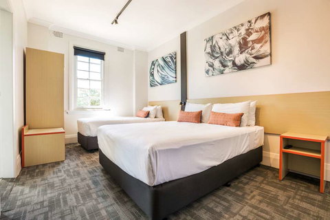 Nightcap at Regents Park Hotel - Tourism Bookings 4