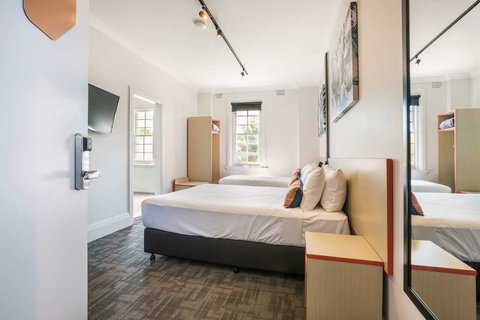 Nightcap at Regents Park Hotel - Tourism Bookings 5