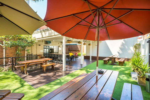 Nightcap at Regents Park Hotel - Tourism Bookings 9