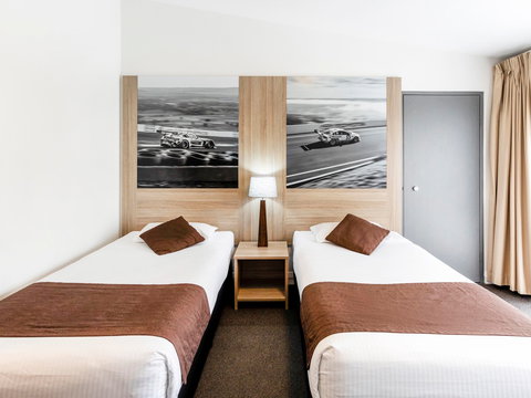 Mantra Bathurst - Events Australia 11