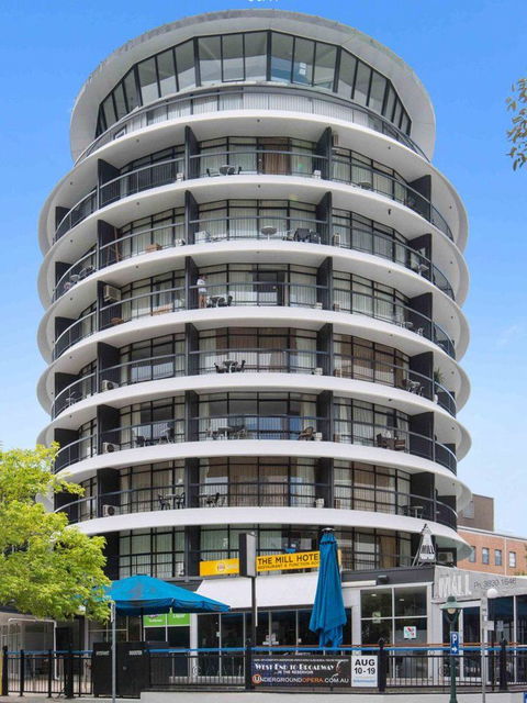 Madison Tower Mill Hotel - Events Australia 0