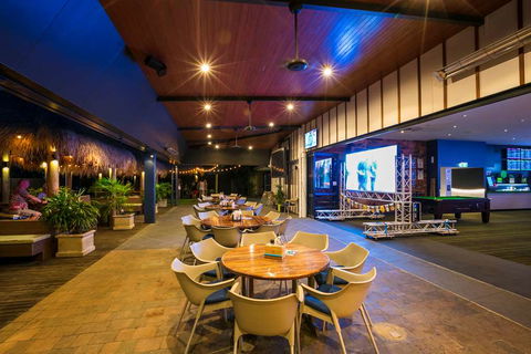 Kawana Waters Hotel by NightCap - Events Australia 0